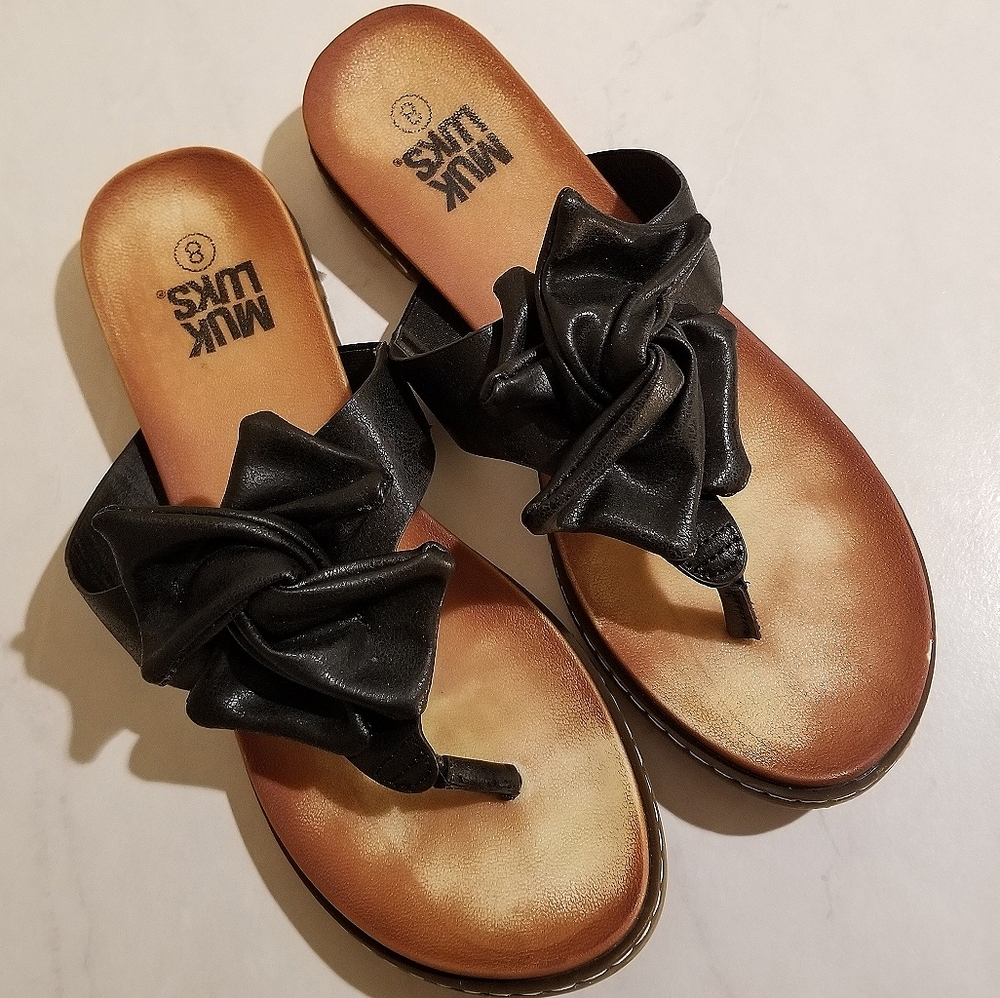 MUK LUKS Black Faux Leather Bow Sandals
